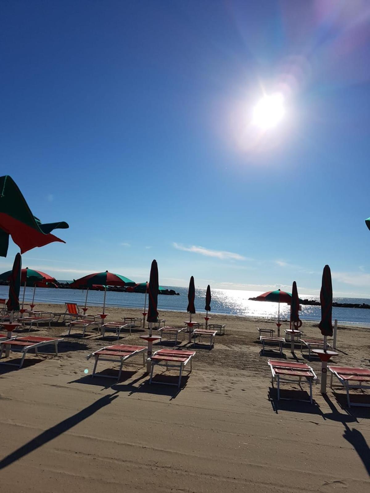 Hotel Capital Cupra Marittima Kültér fotó