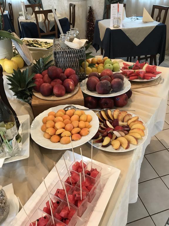 Hotel Capital Cupra Marittima Kültér fotó