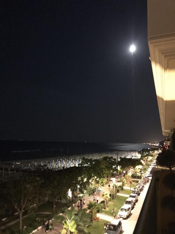 Hotel Capital Cupra Marittima Kültér fotó